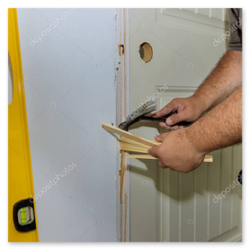 Marcos y tapetas de madera bien rematados